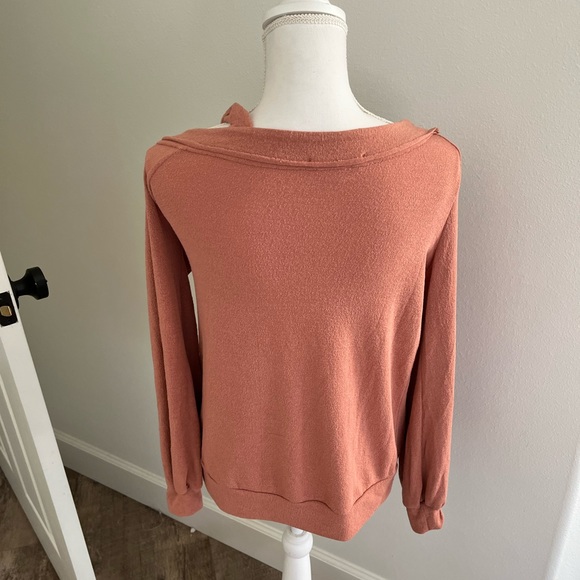 Rust colored top - Picture 2 of 2